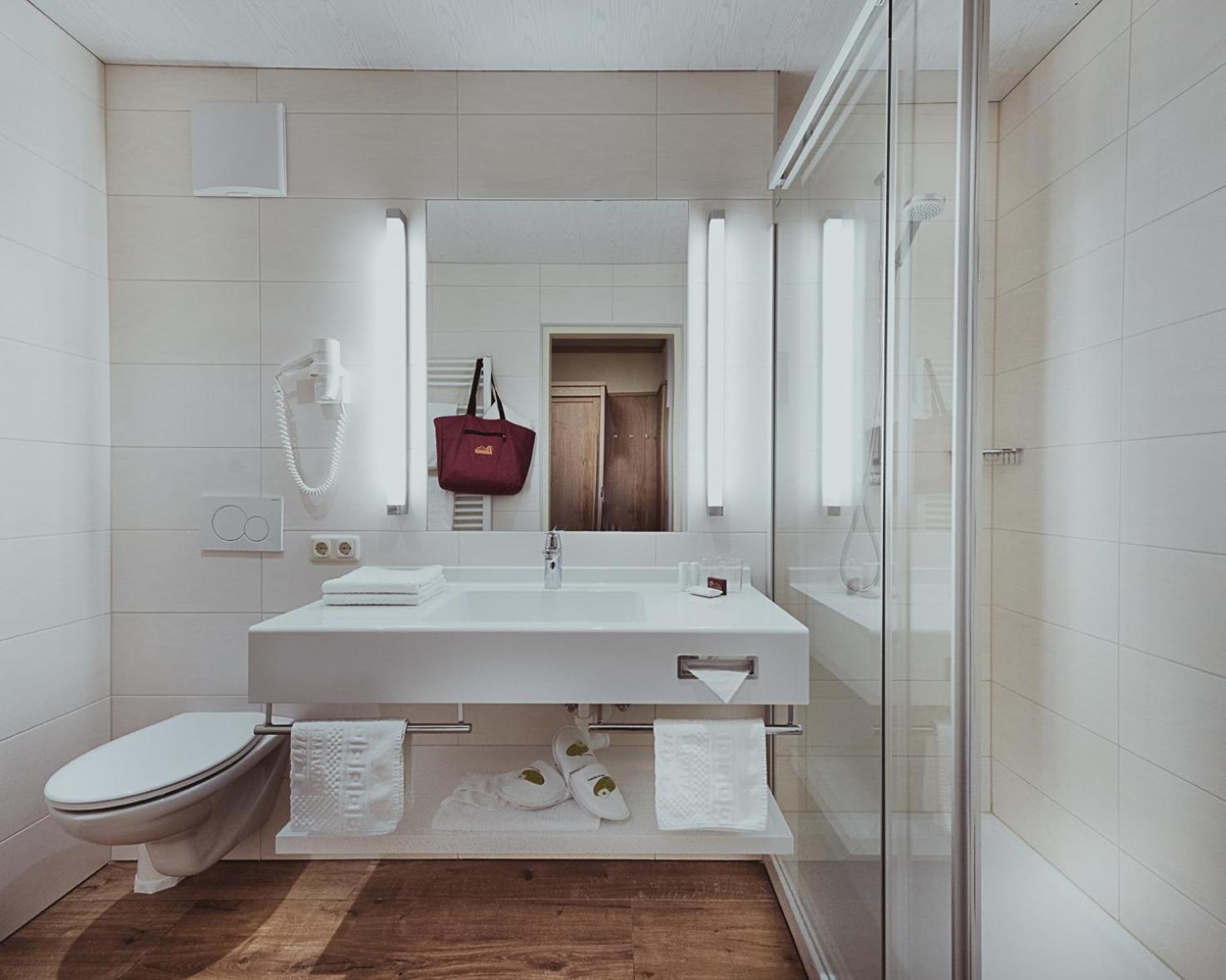 Appartement Hotel Panorama-Im Bademantel Direkt In Die Alpentherme Bad Hofgastein Exteriör bild